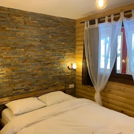 Lodge Cabana Patrick Transrarau